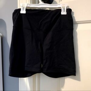 Black 90 degree biker shorts small